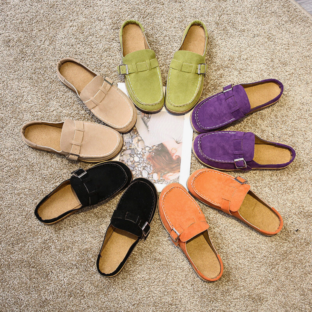 Rachel | Retro Style in Suede Shoes
