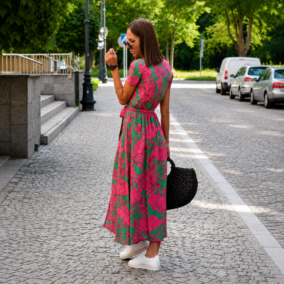Amber | V-Neck Shaping Dress