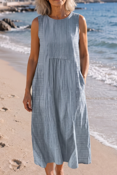 Halina | Dress with Delicate Stripes