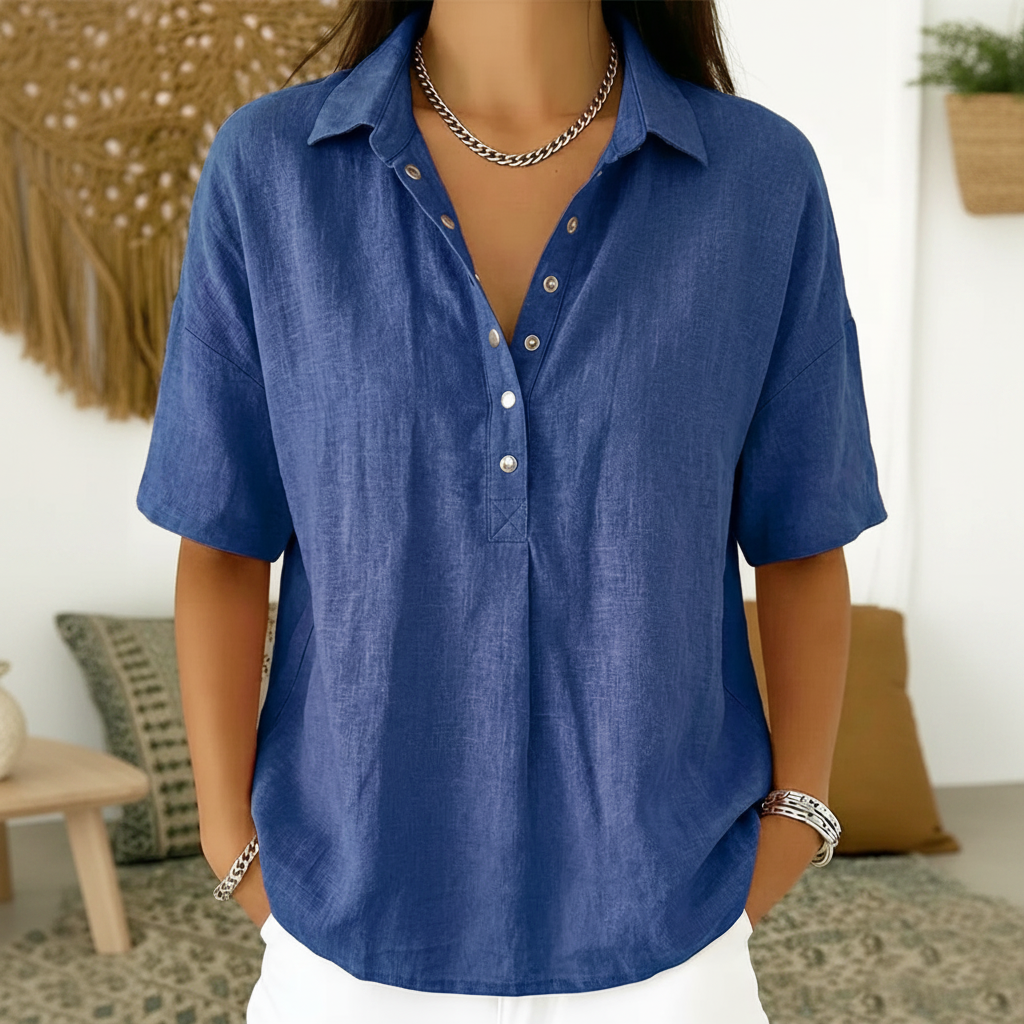 Amiya | Blouse with collar and button detail