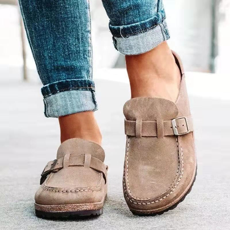 Rachel | Retro Style in Suede Shoes