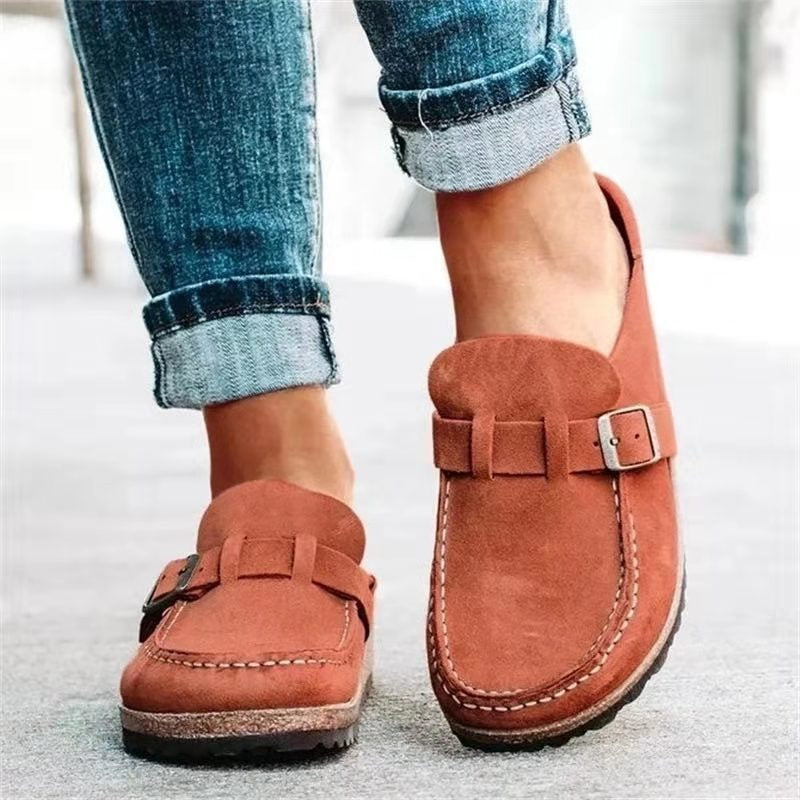 Rachel | Retro Style in Suede Shoes