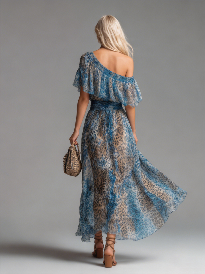 Wild - Long dress with leopard design and bare shoulders
