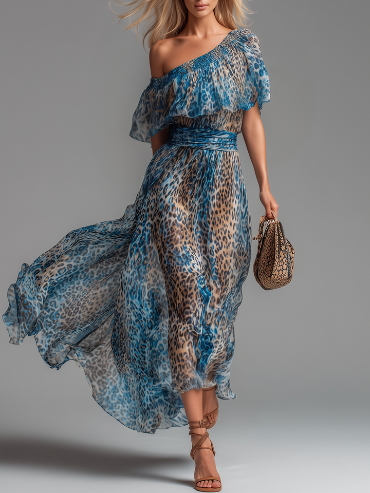 Wild - Long dress with leopard design and bare shoulders