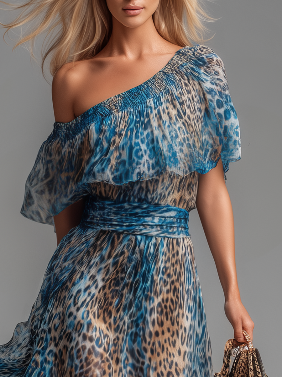 Wild - Long dress with leopard design and bare shoulders