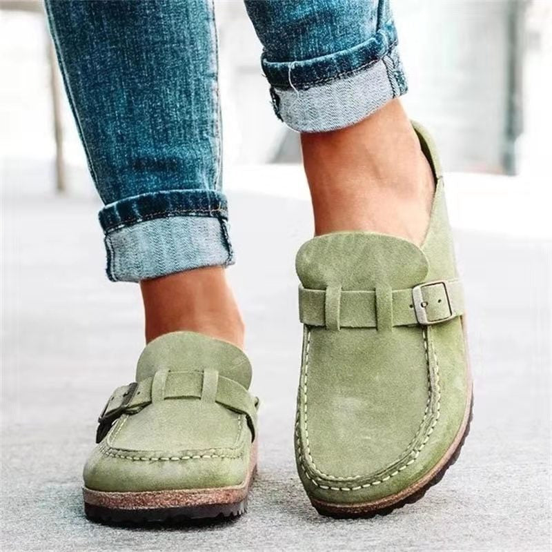 Rachel | Retro Style in Suede Shoes