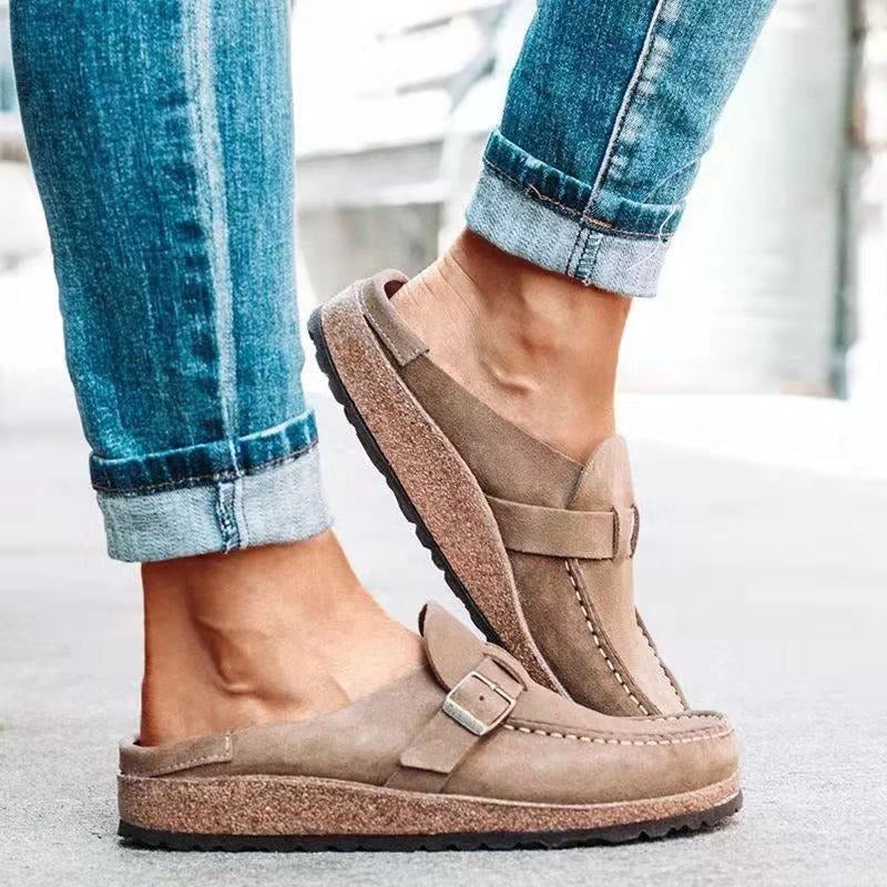 Rachel | Retro Style in Suede Shoes